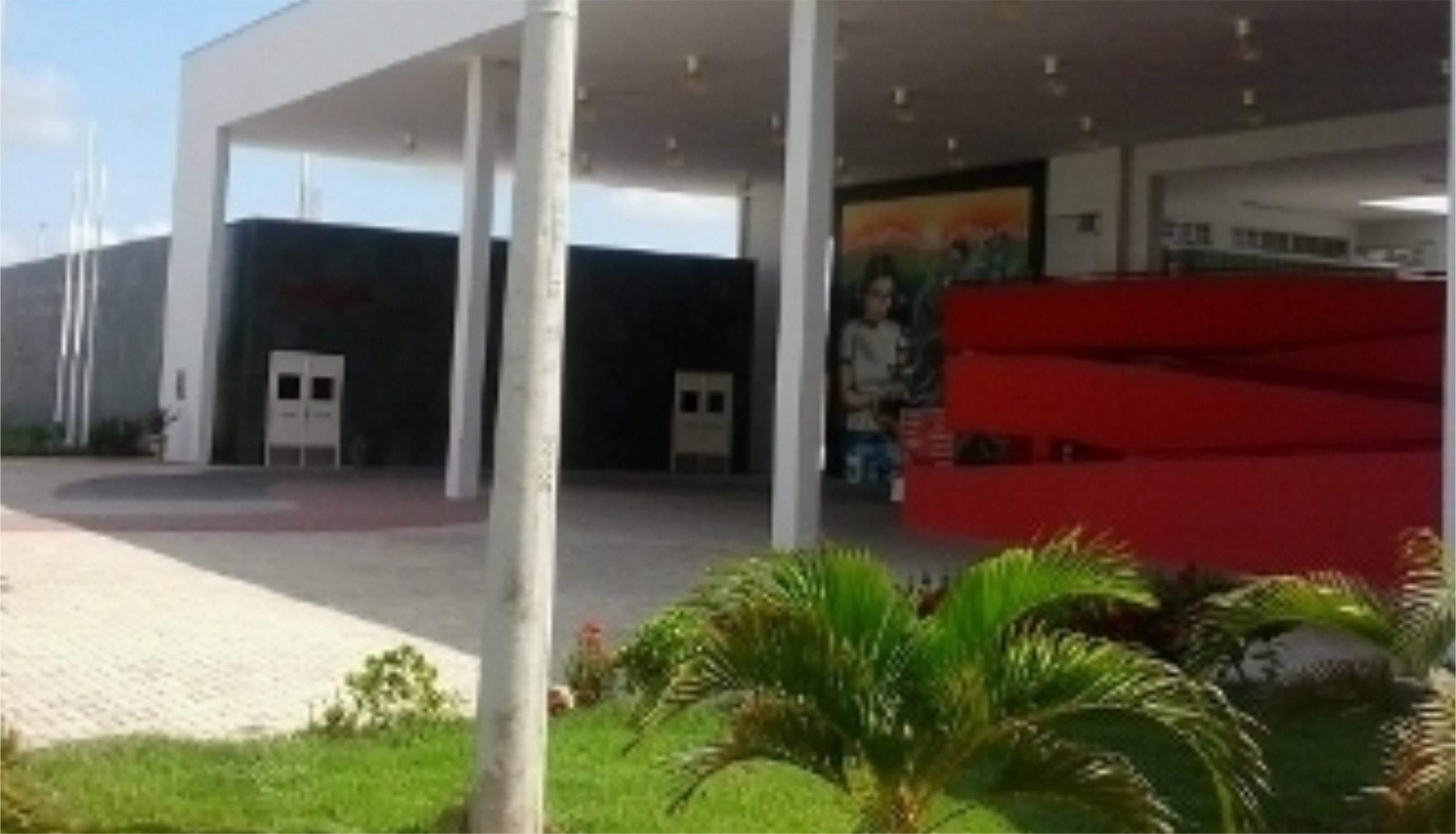 Fachada da Escola