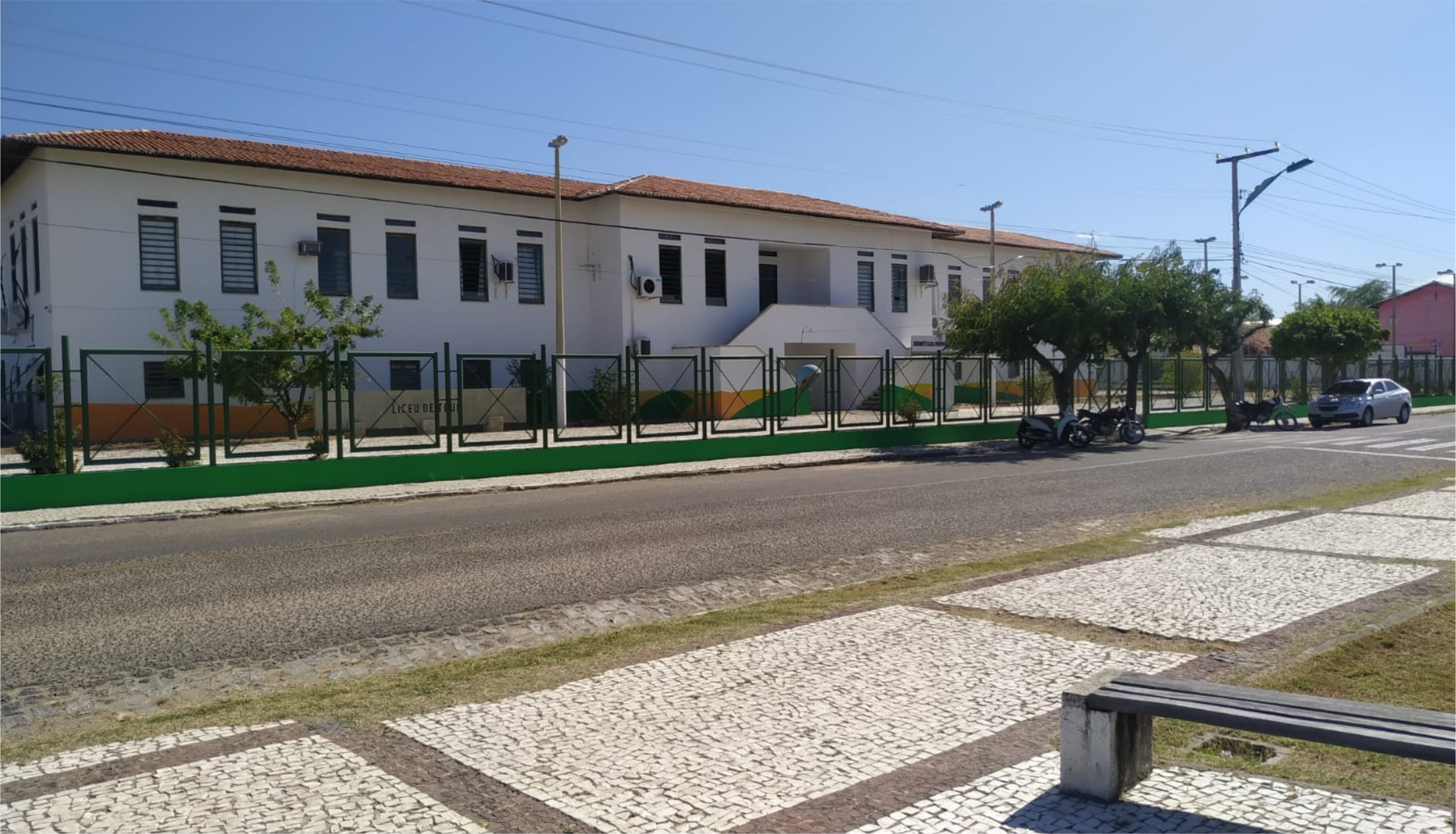 Fachada da Escola