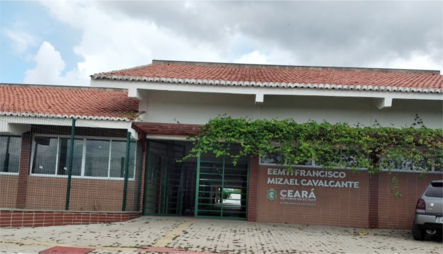 Fachada da Escola